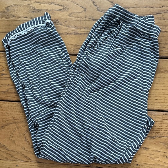 Women's striped pajamas - Picture 7 of 7